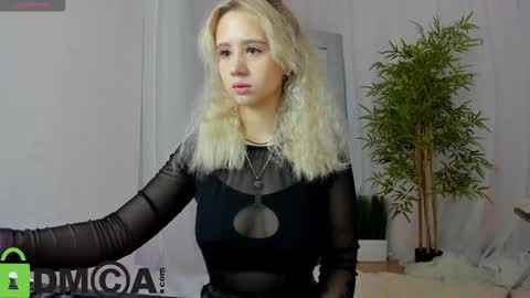 mila_kinor online show from September 27, 12:26 am