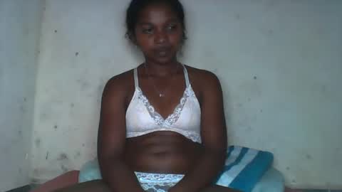 Snapshot of mila_lunah chatting on March 18, 6:44 pm mila_lunah online show from March 18, 6:44 pm