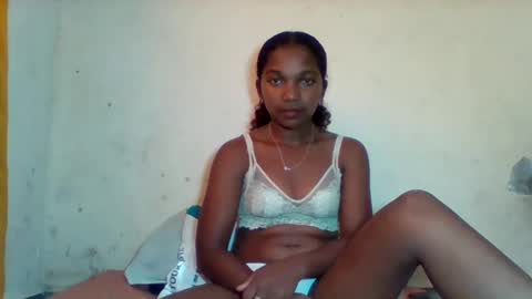 Snapshot of mila_lunah chatting on March 20, 7:13 am mila_lunah online show from March 20, 7:13 am