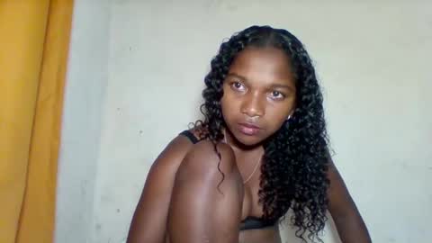 Snapshot of mila_lunah chatting on March 22, 12:47 am mila_lunah online show from March 22, 12:47 am