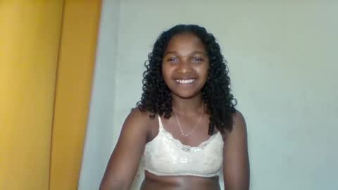 Snapshot of mila_lunah chatting on April 5, 7:55 pm mila_lunah online show from April 5, 7:55 pm