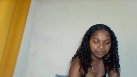 Snapshot of mila_lunah chatting on April 12, 6:02 pm mila_lunah online show from April 12, 6:02 pm