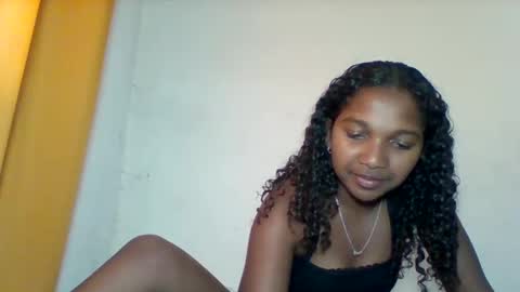 Snapshot of mila_lunah chatting on April 13, 10:43 am mila_lunah online show from April 13, 10:43 am