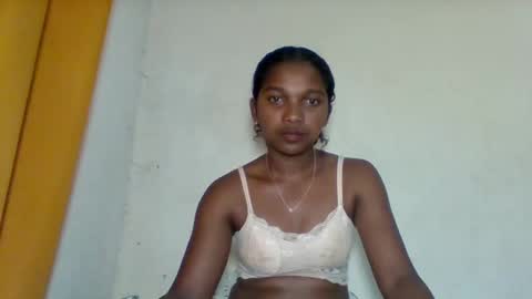 Snapshot of mila_lunah chatting on April 17, 1:08 am mila_lunah online show from April 17, 1:08 am