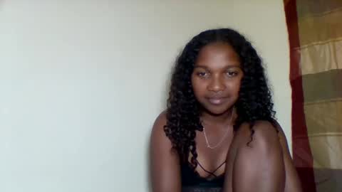 Snapshot of mila_lunah chatting on April 22, 4:41 pm mila_lunah online show from April 22, 4:41 pm