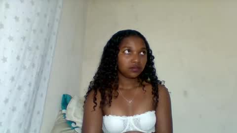 Snapshot of mila_lunah chatting on April 29, 5:06 pm mila_lunah online show from April 29, 5:06 pm