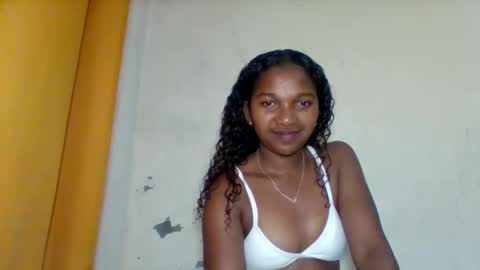 Snapshot of mila_lunah chatting on May 2, 2:38 am mila_lunah online show from May 2, 2:38 am