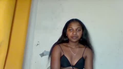 Snapshot of mila_lunah chatting on May 10, 5:07 pm mila_lunah online show from May 10, 5:07 pm