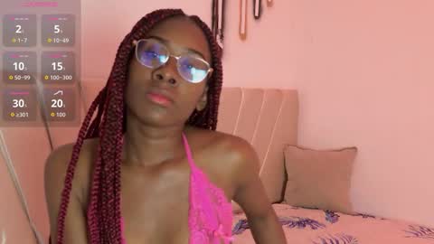 Snapshot of mila_n_max chatting on November 13, 12:26 pm Mila Max online show from November 13, 12:26 pm