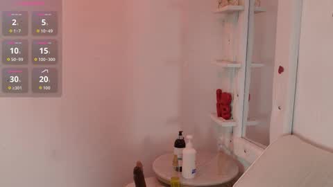 Snapshot of mila_n_max chatting on November 16, 12:55 pm Mila Max online show from November 16, 12:55 pm