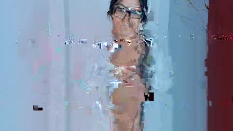 Snapshot of mila_rose1 chatting on April 17, 1:19 am martina online show from April 17, 1:19 am