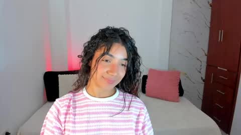 Snapshot of mila_rose1 chatting on May 21, 3:02 am martina online show from May 21, 3:02 am