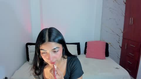 Snapshot of mila_rose1 chatting on June 2, 2:24 am martina online show from June 2, 2:24 am