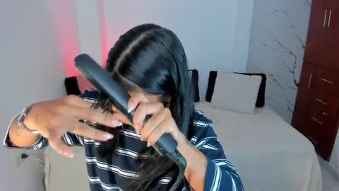 Snapshot of mila_rose1 chatting on June 5, 3:57 am martina online show from June 5, 3:57 am