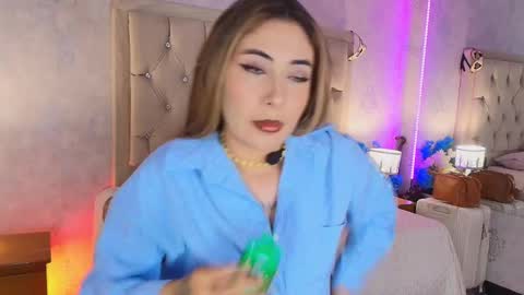 Snapshot of mila_smirnovavk chatting on March 24, 4:06 am MILA online show from March 24, 4:06 am