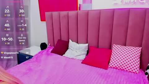 Mila online show from May 28, 1:36 am