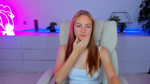 Snapshot of milaaddam chatting on October 5, 5:39 am Milla online show from October 5, 5:39 am