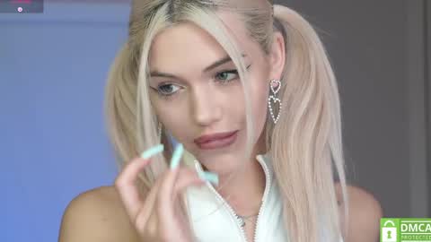 Mila and u can call me sweet bunny online show from May 2, 9:47 am