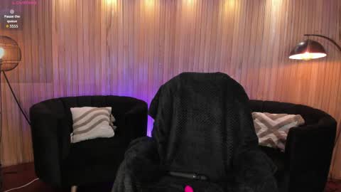 Snapshot of milacoleman chatting on April 19, 10:45 pm Mila online show from April 19, 10:45 pm
