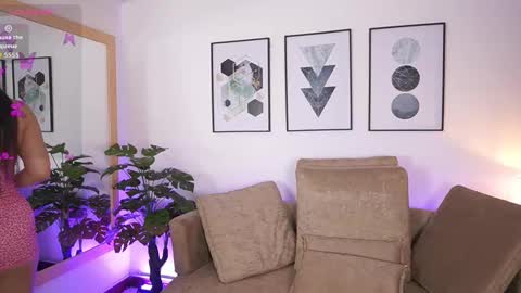 Snapshot of milacrave chatting on September 24, 11:35 am milacrave online show from September 24, 11:35 am