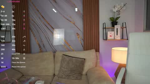 Snapshot of milacrave chatting on September 29, 11:48 am milacrave online show from September 29, 11:48 am