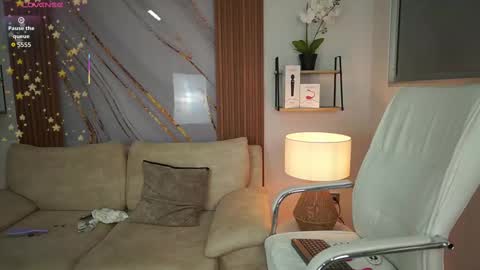 Snapshot of milacrave chatting on October 3, 11:40 am milacrave online show from October 3, 11:40 am