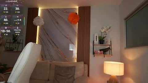 Snapshot of milacrave chatting on October 31, 11:44 am milacrave online show from October 31, 11:44 am