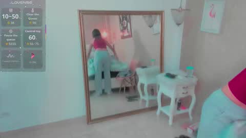 Snapshot of miladiosa chatting on September 24, 11:35 am miladiosa online show from September 24, 11:35 am