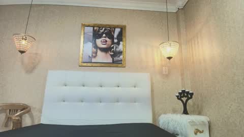 miladiosa online show from March 28, 11:21 am