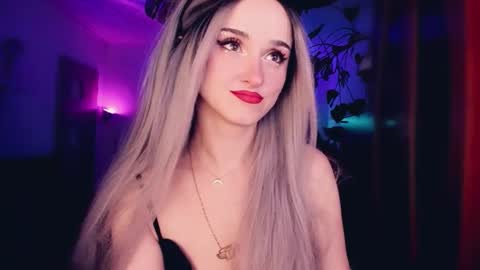 MiladyJolie online show from October 21, 6:14 am