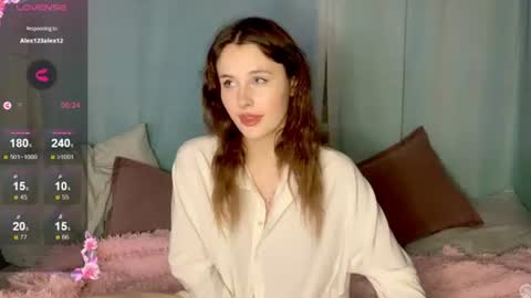 Mila online show from June 25, 11:31 pm