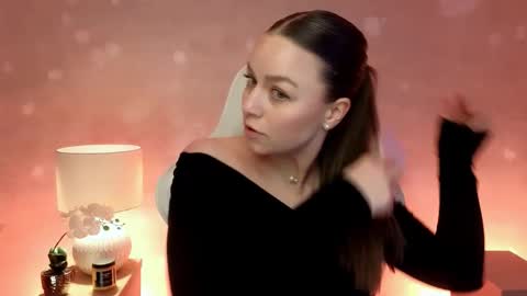 Mila Fleur online show from February 15, 2:58 pm