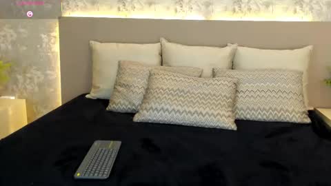 Snapshot of milagrace1 chatting on September 30, 10:20 am    online show from September 30, 10:20 am