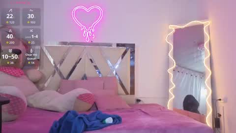 milah_tay online show from July 24, 11:30 am