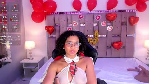 Snapshot of milahall__ chatting on February 4, 10:10 am Milenna online show from February 4, 10:10 am