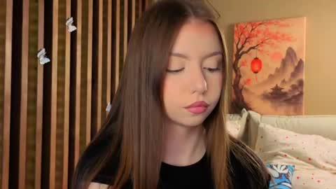 Mila online show from June 14, 1:35 pm