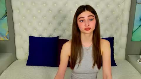 Snapshot of milalick chatting on June 1, 6:37 am milalick online show from June 1, 6:37 am