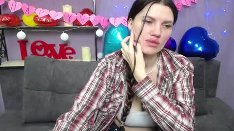 Milaloona online show from February 13, 2:52 pm