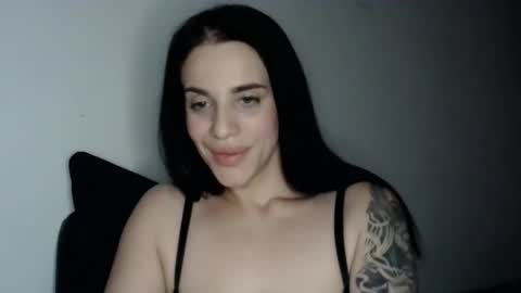 milalunaa online show from March 24, 8:36 pm