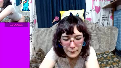 Mila-Lunala online show from September 18, 6:32 pm