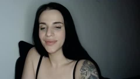 Snapshot of milalunee chatting on March 24, 8:36 pm Mila online show from March 24, 8:36 pm