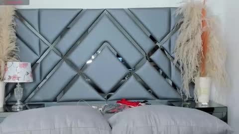 milan_lewiss online show from November 26, 1:01 pm