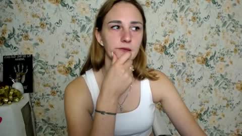 Snapshot of milana_cutie_ chatting on September 30, 6:18 am Milana online show from September 30, 6:18 am