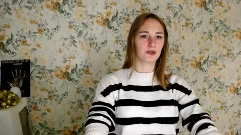 Snapshot of milana_cutie_ chatting on October 8, 5:49 am Milana online show from October 8, 5:49 am