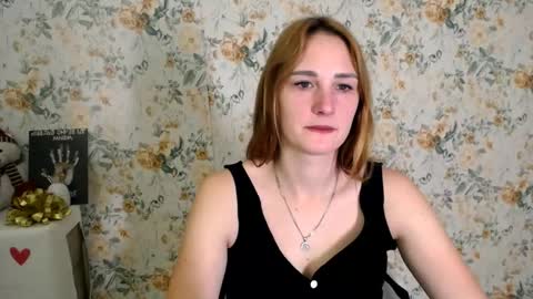Snapshot of milana_cutie_ chatting on October 24, 6:10 am Milana online show from October 24, 6:10 am