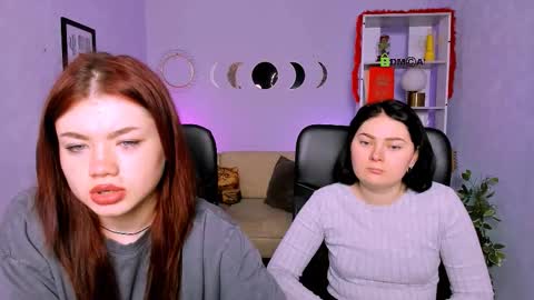 Snapshot of milana_kick chatting on March 16, 6:39 am Mila online show from March 16, 6:39 am