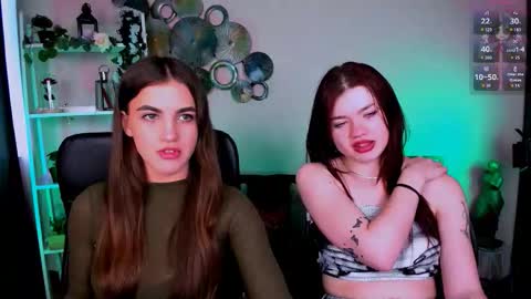 Snapshot of milana_kick chatting on March 23, 1:48 pm Mila online show from March 23, 1:48 pm