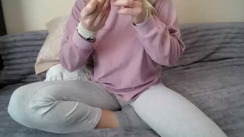 Snapshot of milana_neww chatting on November 17, 8:09 am Milana online show from November 17, 8:09 am