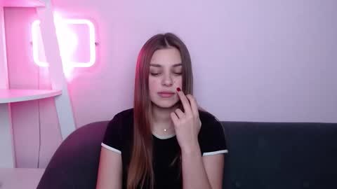 milanaangelas online show from March 16, 8:46 pm