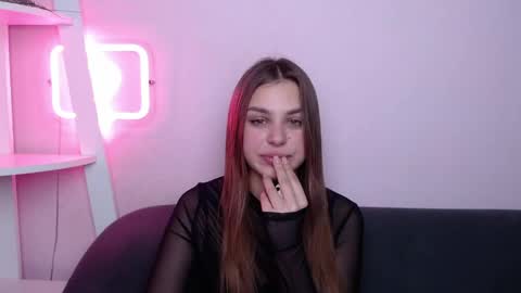 milanaangelas online show from April 4, 4:37 pm